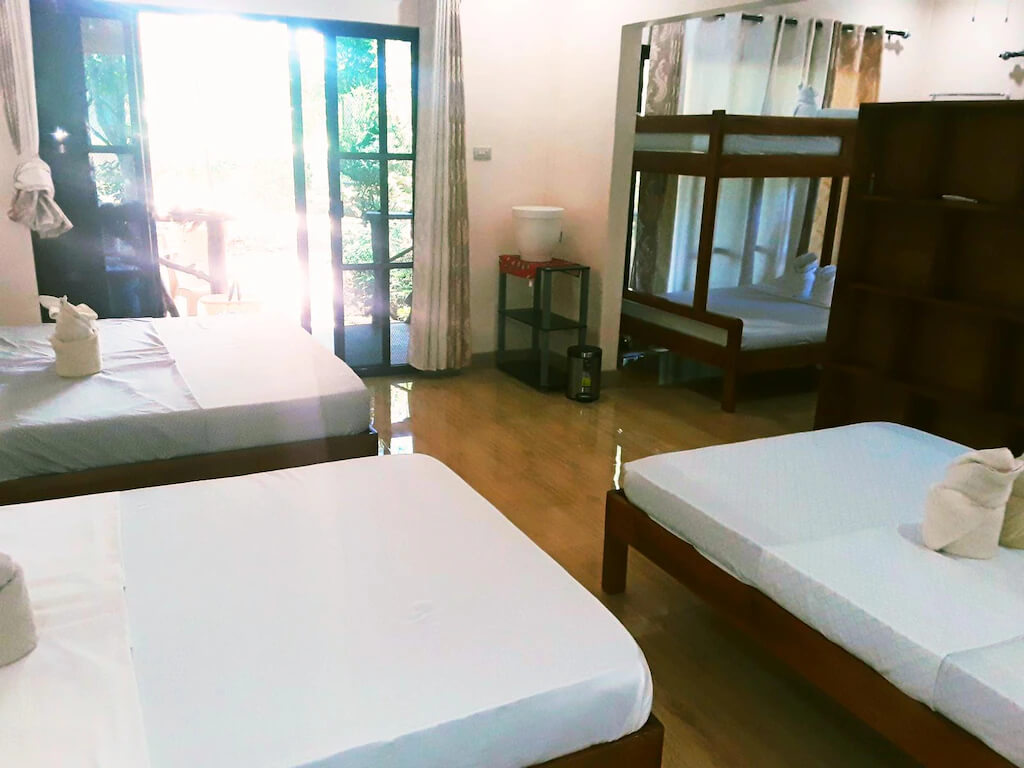 Dormitory Room - 12 People
