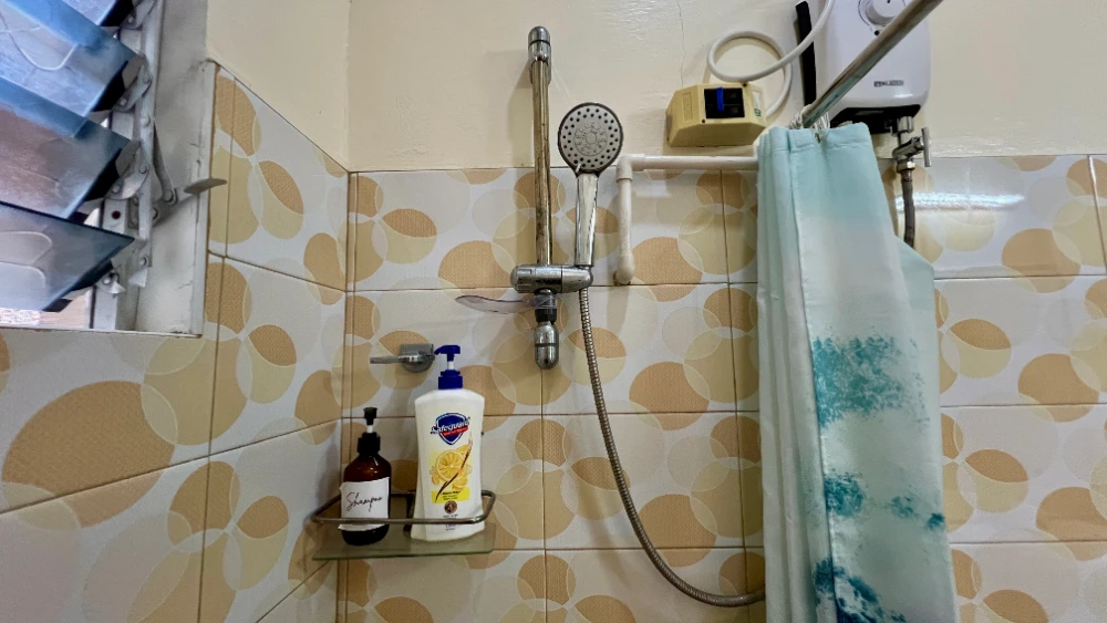 Duplex Queen Room - Bathroom Shower
