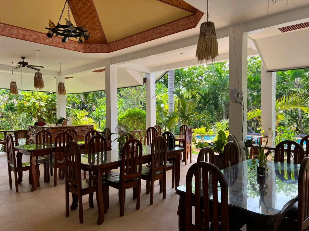 Dining Experience 5